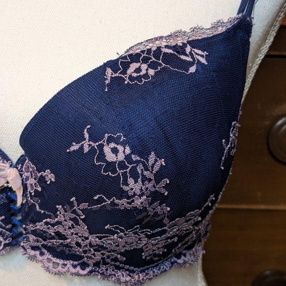 VICTORIA'S SECRET Demi Delicate Lace Bra 36D - Picture 2 of 11